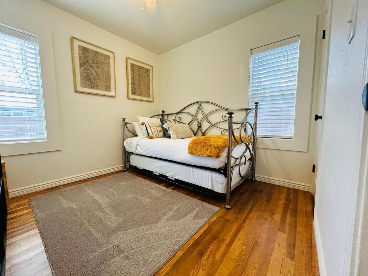 Home Sweet Idahome, Feels Like Home With All The Decor You Wish You Could Afford King Bed In Master, Fully Fenced Dog Friendly Yard, A Few Blocks From Bsu And Downtown Boise, Your Perfect Stay! Exteriör bild